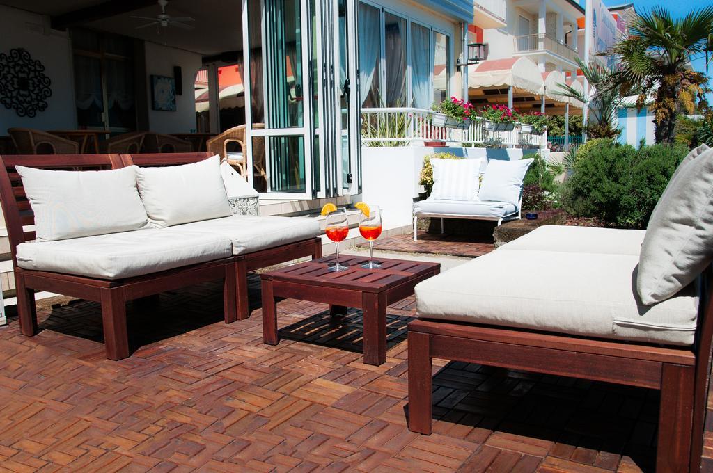 Hotel Telenia Jesolo Extérieur photo