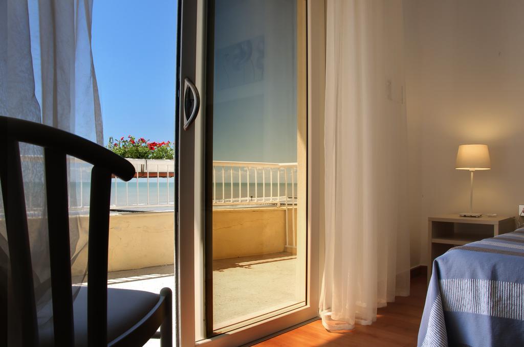 Hotel Telenia Jesolo Extérieur photo