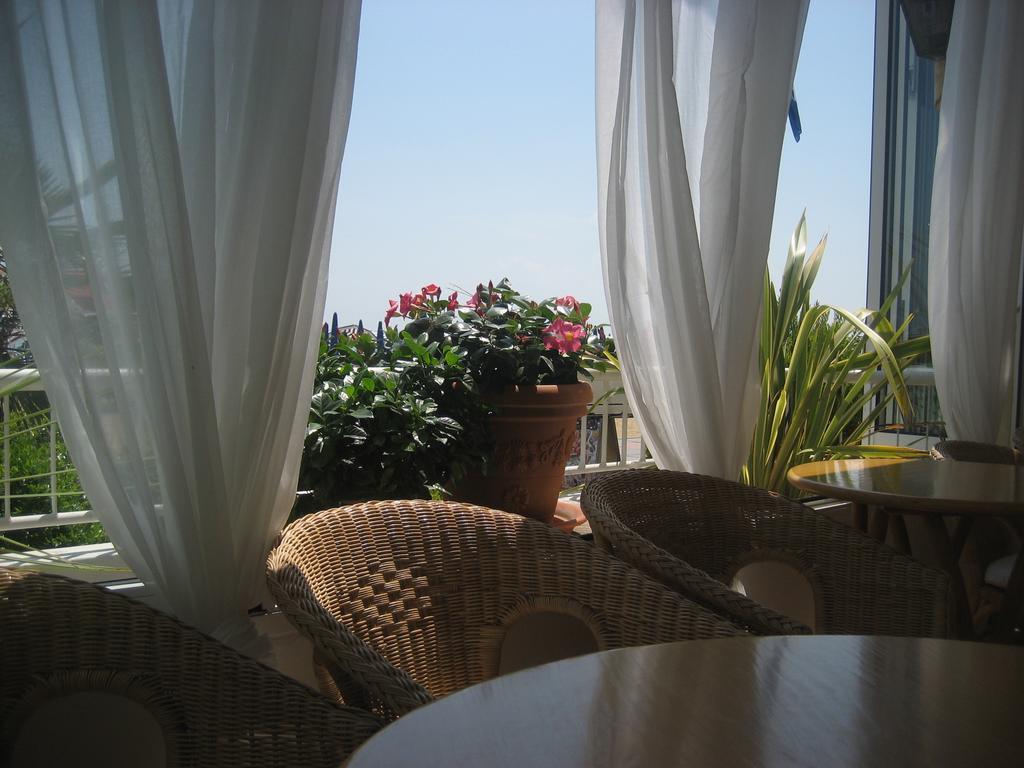 Hotel Telenia Jesolo Extérieur photo
