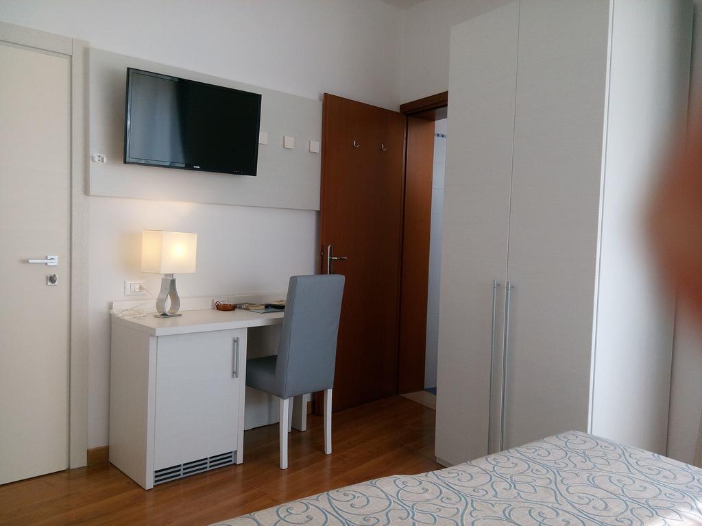 Hotel Telenia Jesolo Extérieur photo